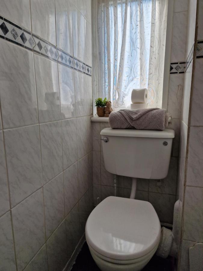 Double Room With Excellent Views - Central Лондон Екстериор снимка