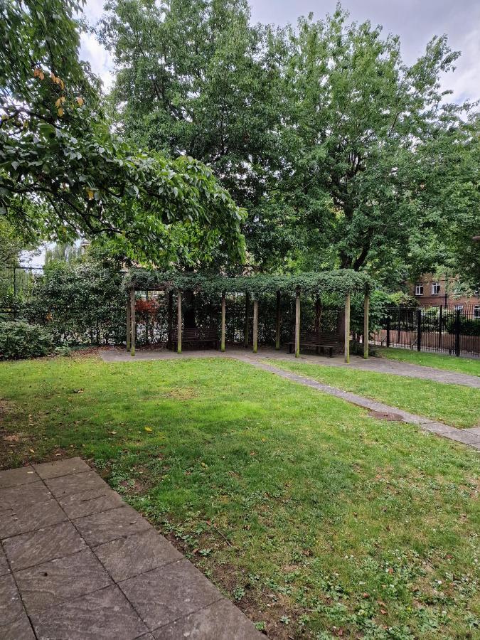 Double Room With Excellent Views - Central Лондон Екстериор снимка